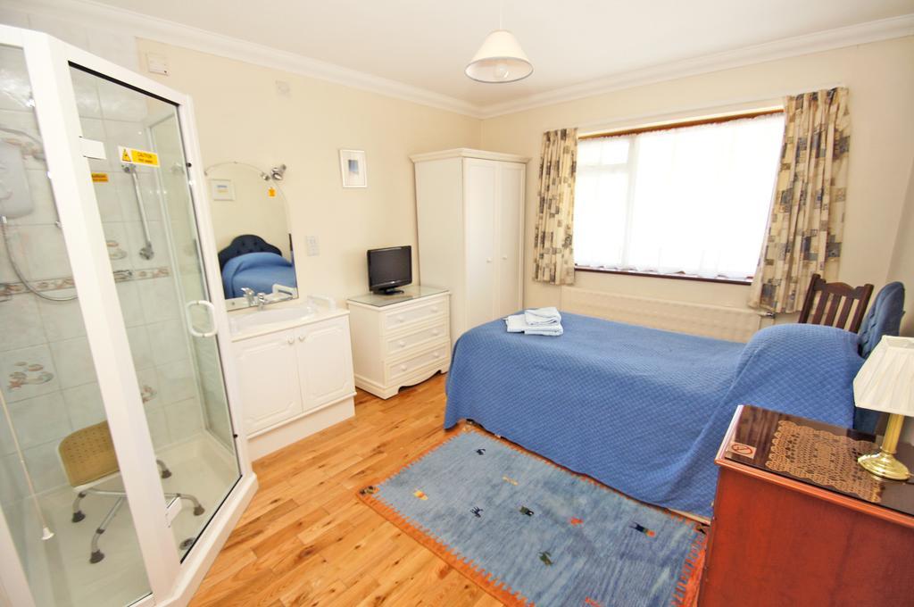 Dean Court Garden - Parking - By Brighton Holiday Lets Экстерьер фото