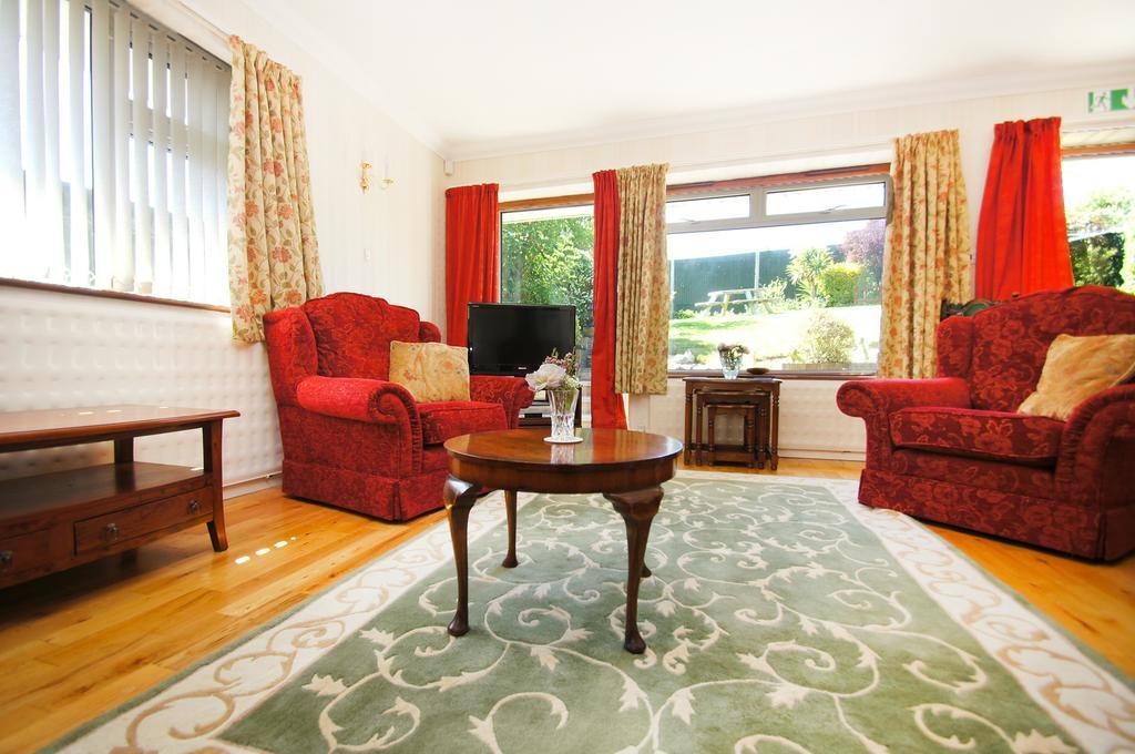 Dean Court Garden - Parking - By Brighton Holiday Lets Экстерьер фото